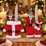 Bestikholder formet som julemandsdragt