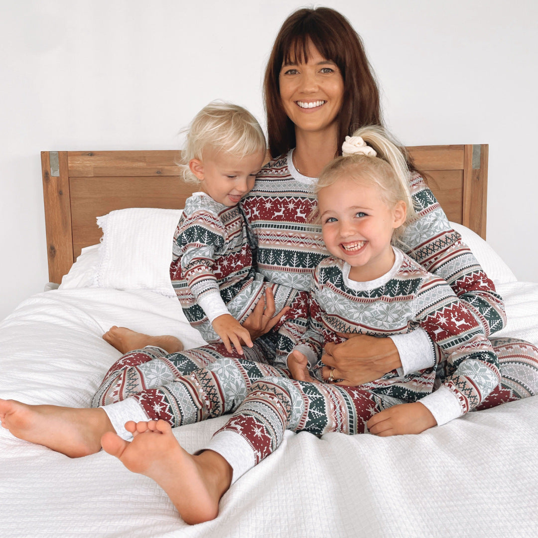 Classic Christmas Matching Family Lounge Set 4