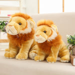 Lion en peluche réaliste