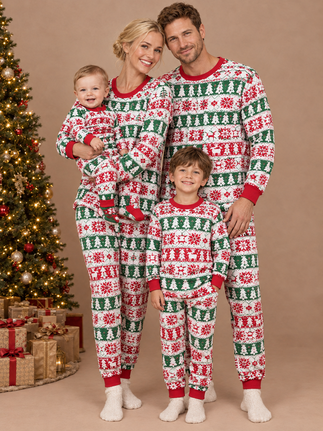Cozy Christmas Family Lounge Set – family photoshoot